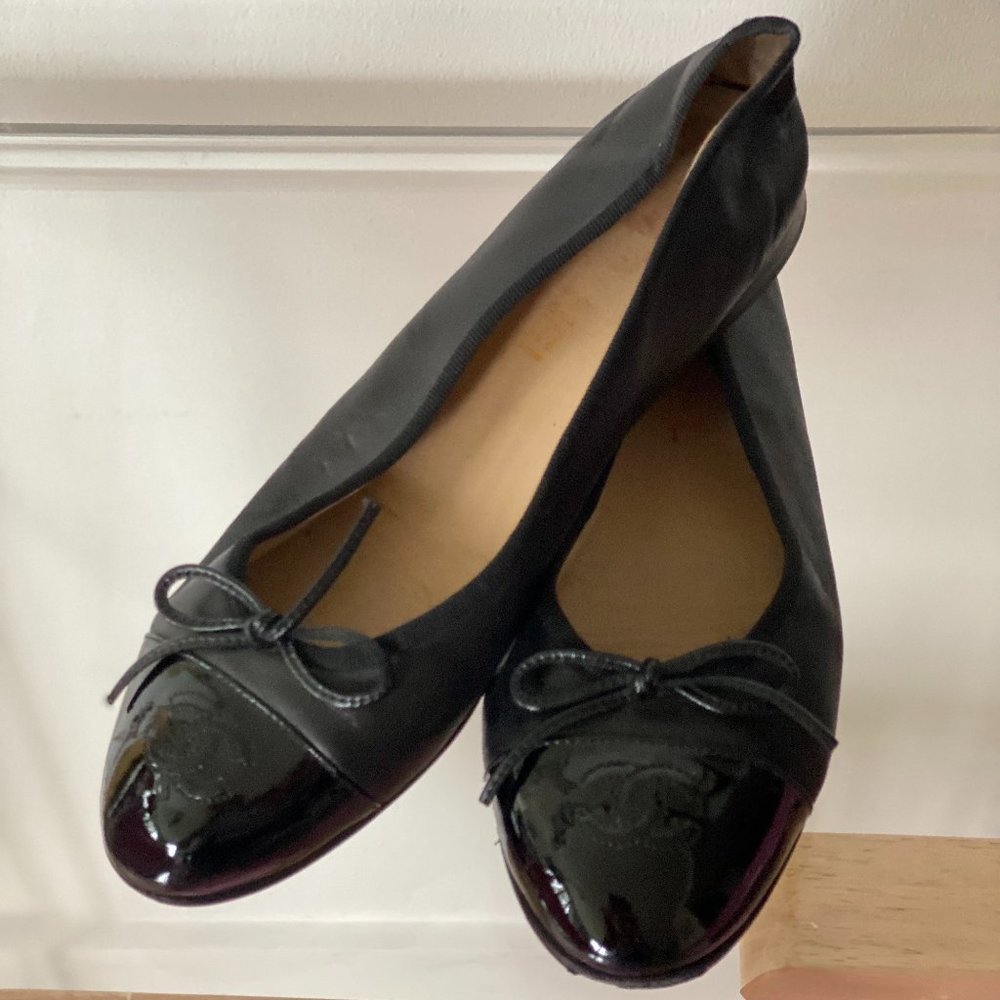 Chanel Black Flats [Size 38.5]